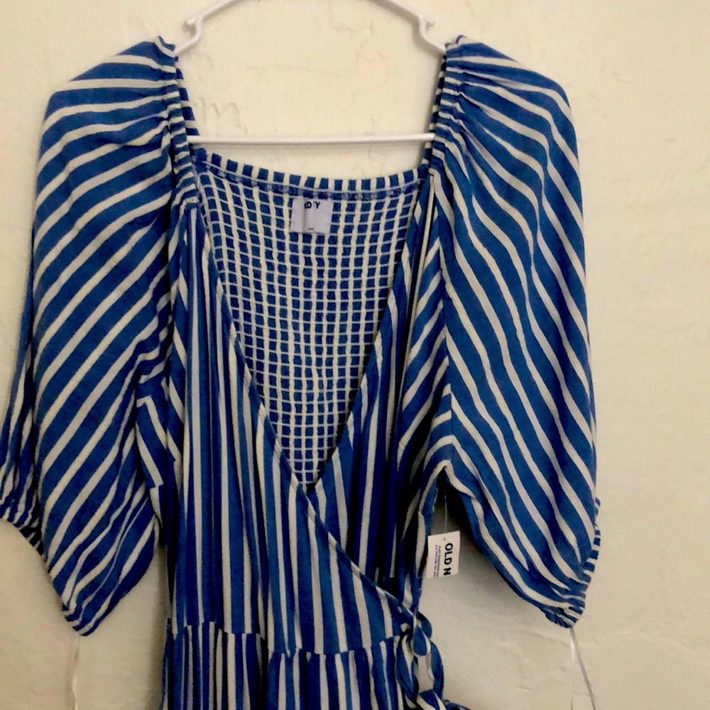 Old Navy blue striped dress long with tie.